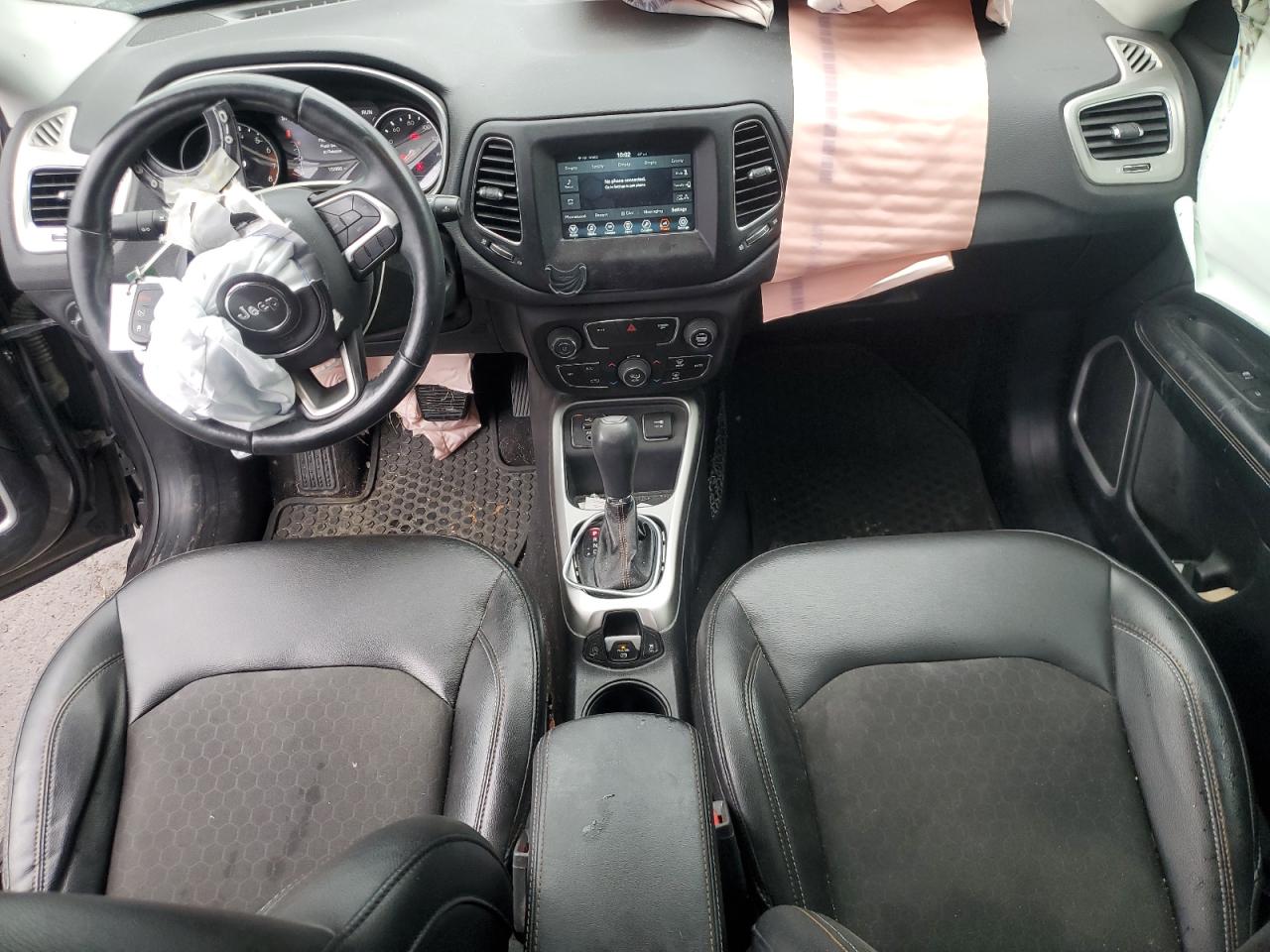 2018 Jeep Compass Latitude VIN: 3C4NJCBB2JT182498 Lot: 82304205