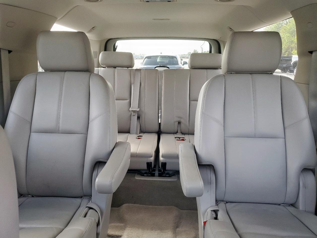 2013 Chevrolet Suburban C1500 Lt VIN: 1GNSCJE00DR224439 Lot: 87289995