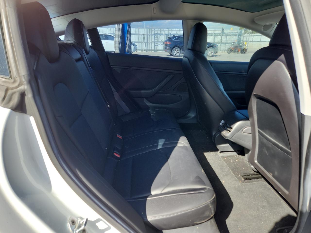 2018 Tesla Model 3 VIN: 5YJ3E1EA3JF005685 Lot: 86695805