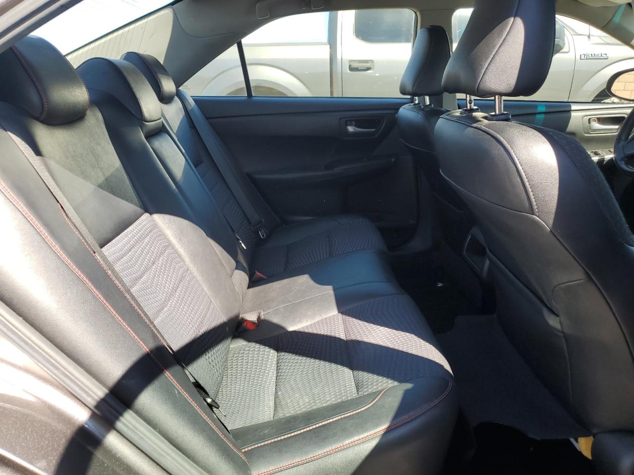 2015 Toyota Camry Le VIN: 4T1BF1FK3FU888200 Lot: 82270175