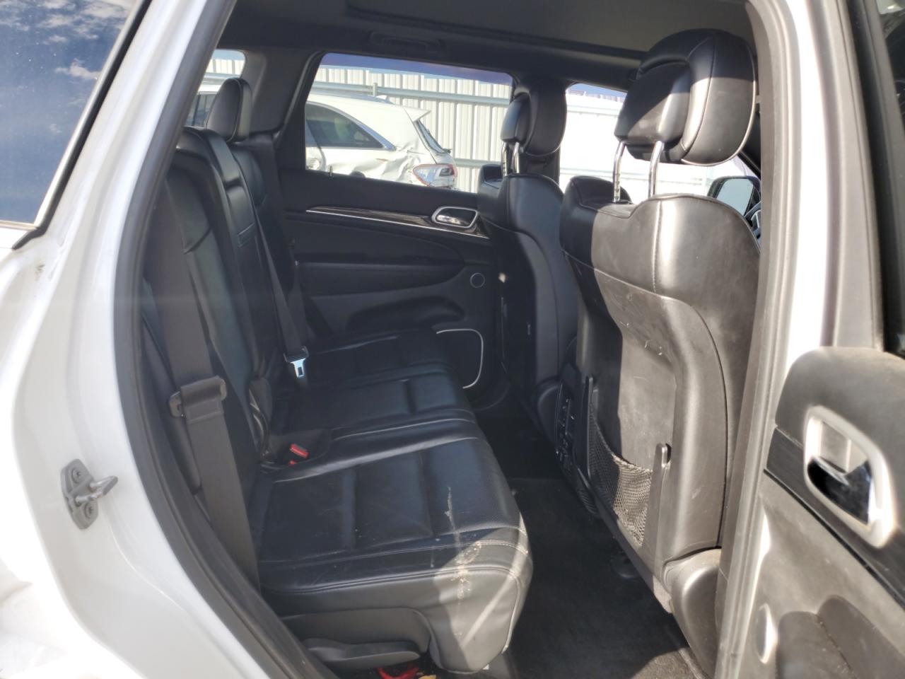 2015 Jeep Grand Cherokee Overland VIN: 1C4RJFCG3FC130765 Lot: 82283305