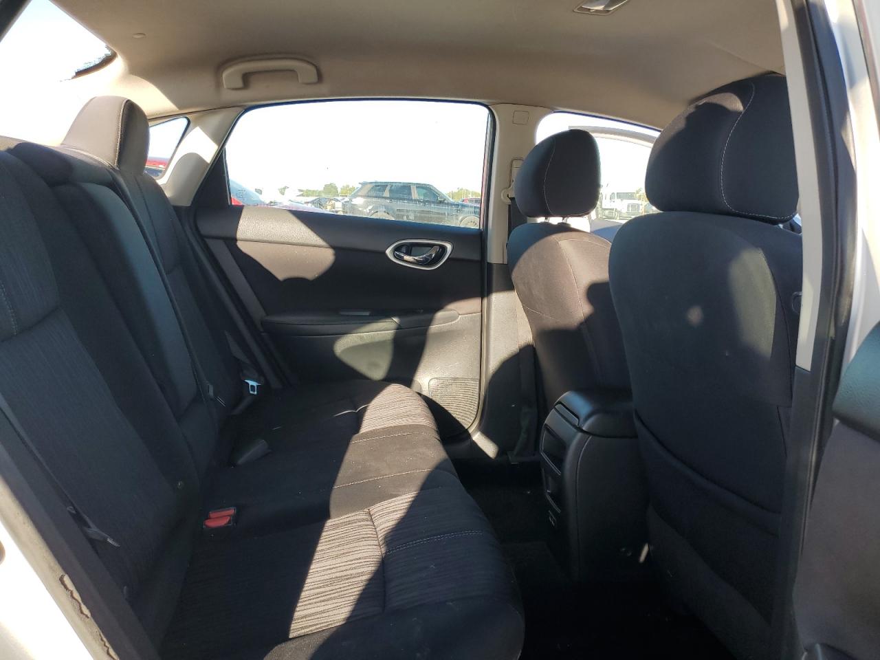 2017 Nissan Sentra S VIN: 3N1AB7AP7HY325574 Lot: 82376155