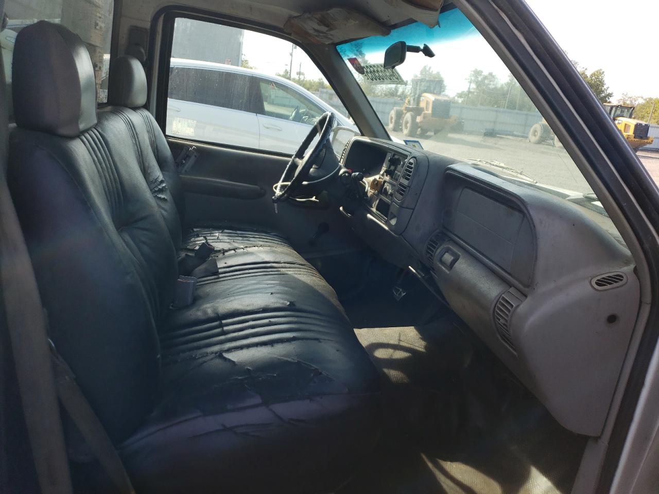 1998 GMC Sierra C1500 VIN: 1GTEC14WXWZ511267 Lot: 84565565