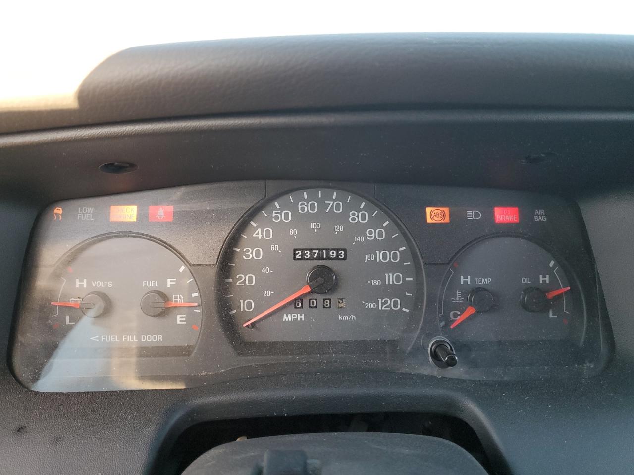 2004 Ford Crown Victoria Lx VIN: 2FDFP74W64X174099 Lot: 82373525