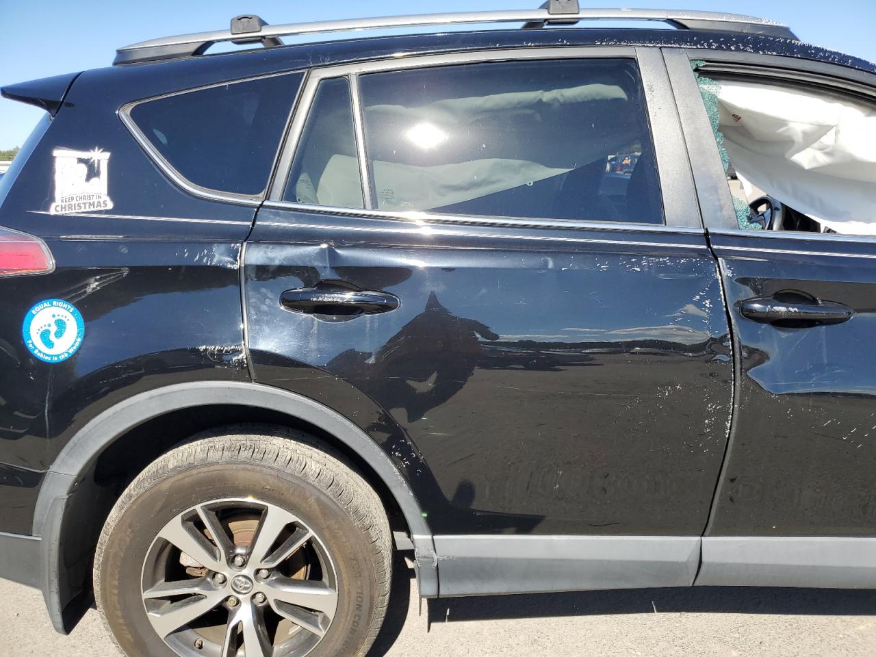 2017 Toyota Rav4 Xle VIN: 2T3RFREV2HW614263 Lot: 82304105