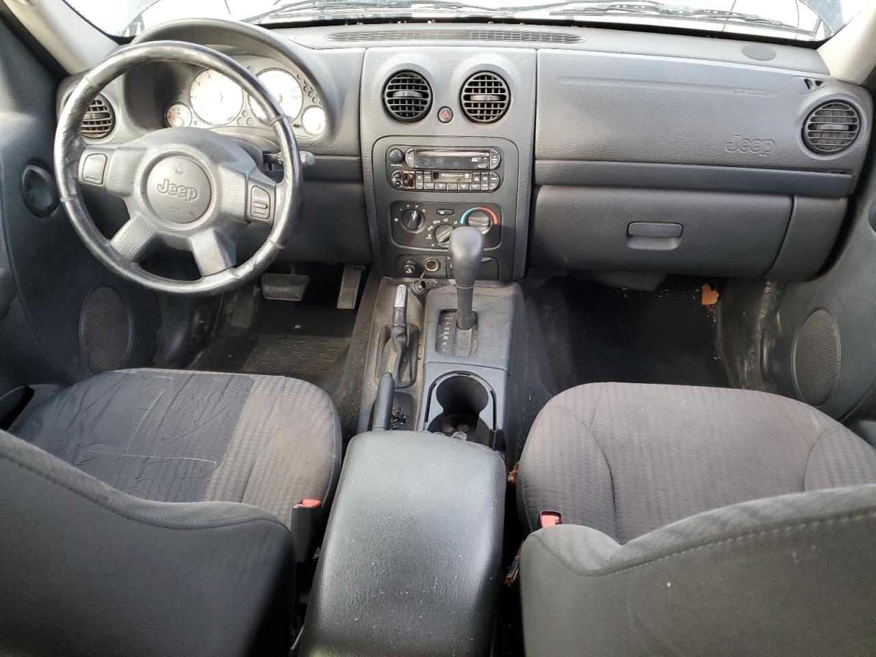 2002 Jeep Liberty Sport VIN: 1J4GL48K12W200043 Lot: 82410785