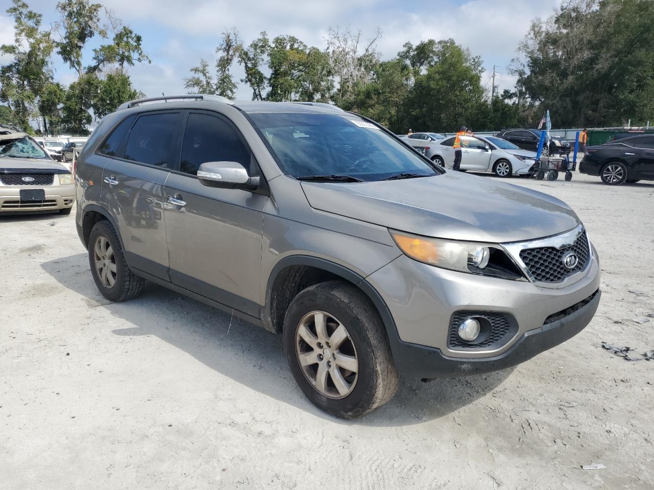 2011 Kia Sorento Base VIN: 5XYKT3A11BG107032 Lot: 90372295
