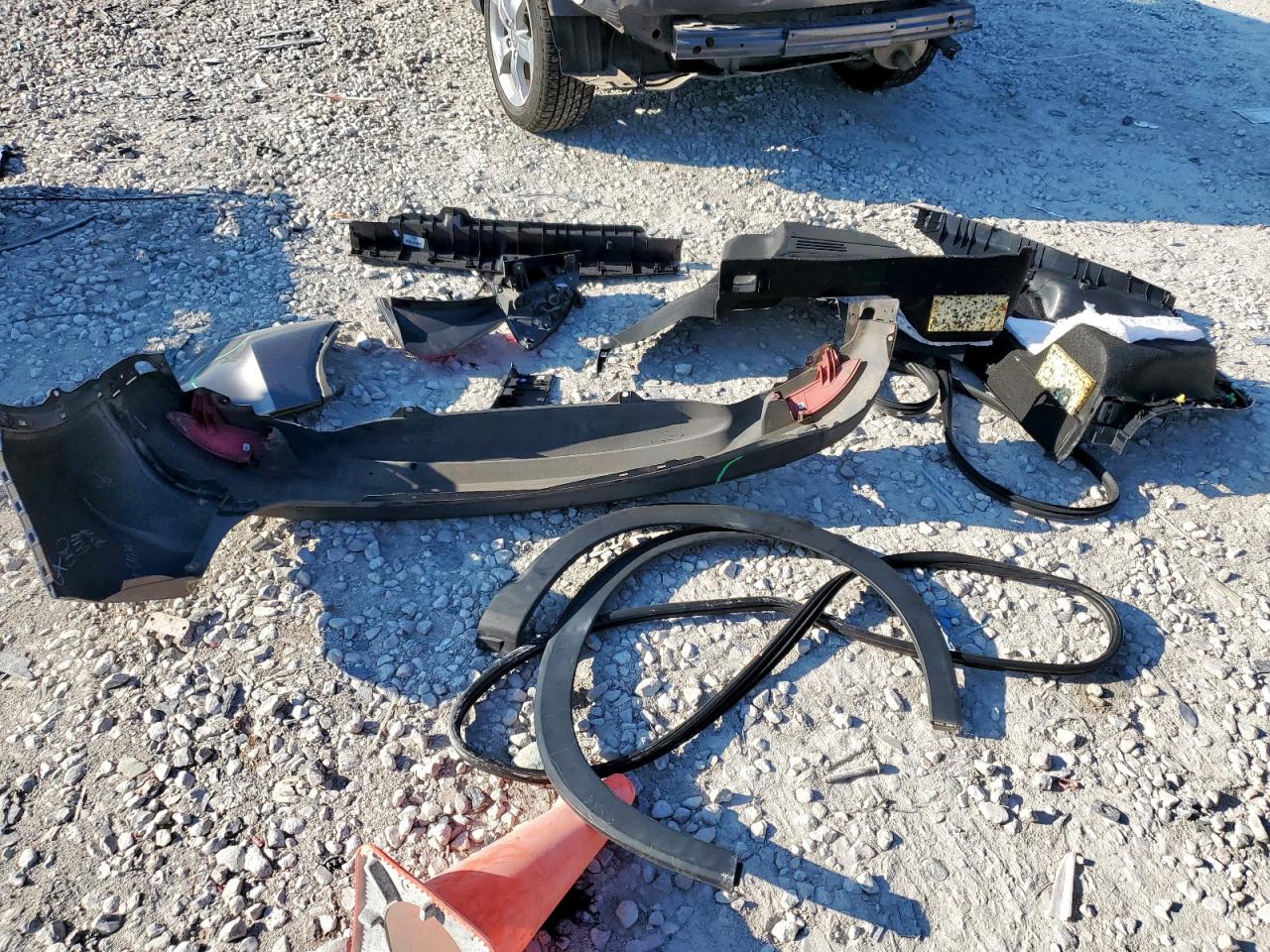 2020 Honda Hr-V Lx VIN: 3CZRU5H33LG700550 Lot: 85711185