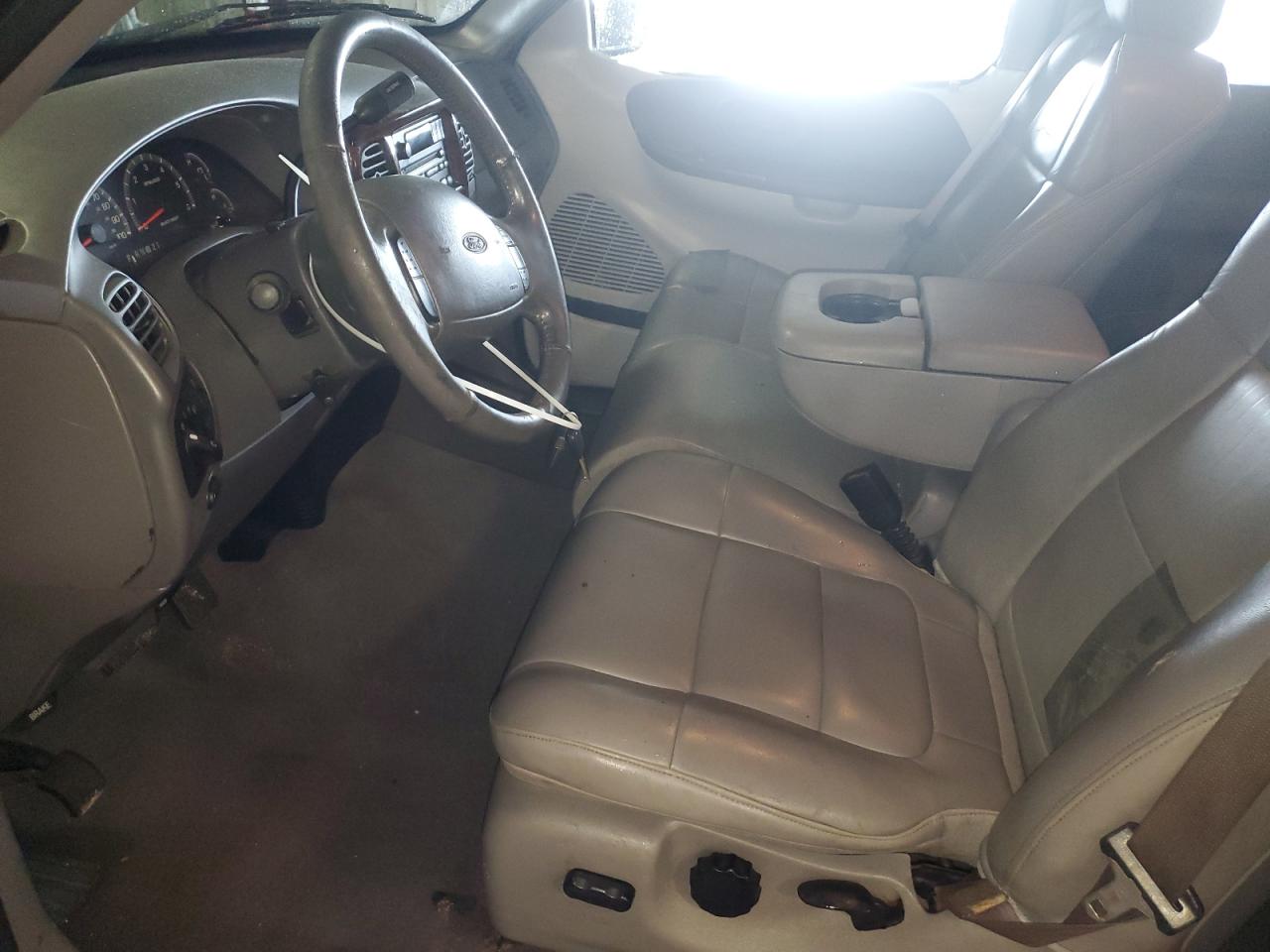 2002 Ford F150 VIN: 2FTRX17W62CA49976 Lot: 82428545