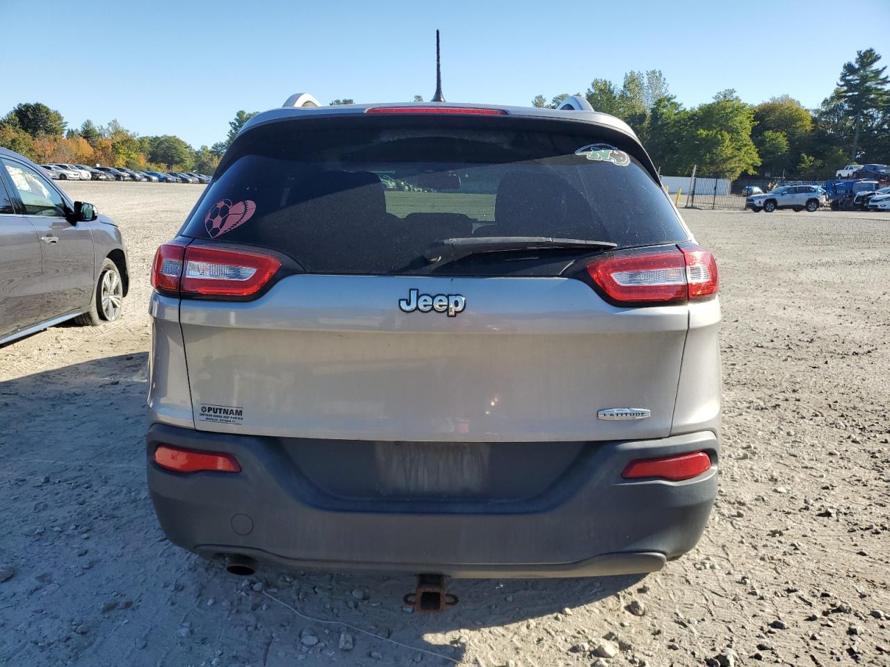 2014 Jeep Cherokee Latitude VIN: 1C4PJMCB8EW107088 Lot: 82258205