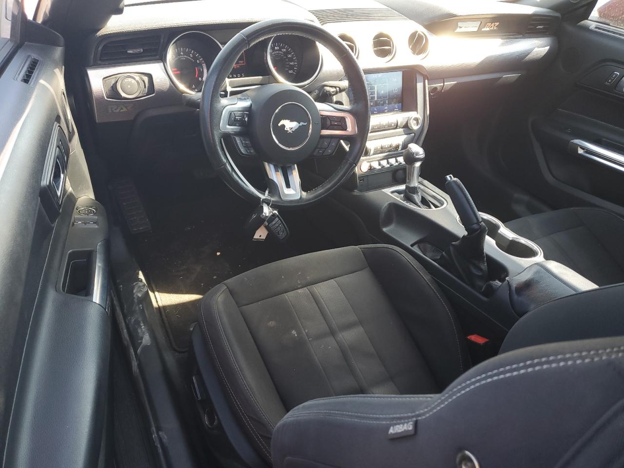 2019 Ford Mustang VIN: 1FA6P8TH2K5199585 Lot: 82232095