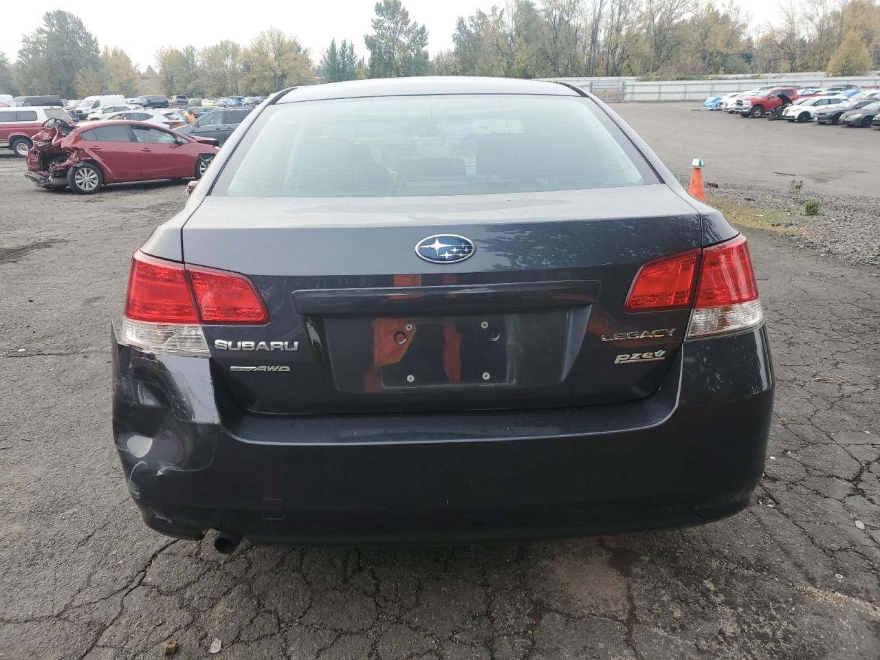 2011 Subaru Legacy 2.5I VIN: 4S3BMBA6XB3218573 Lot: 90976575