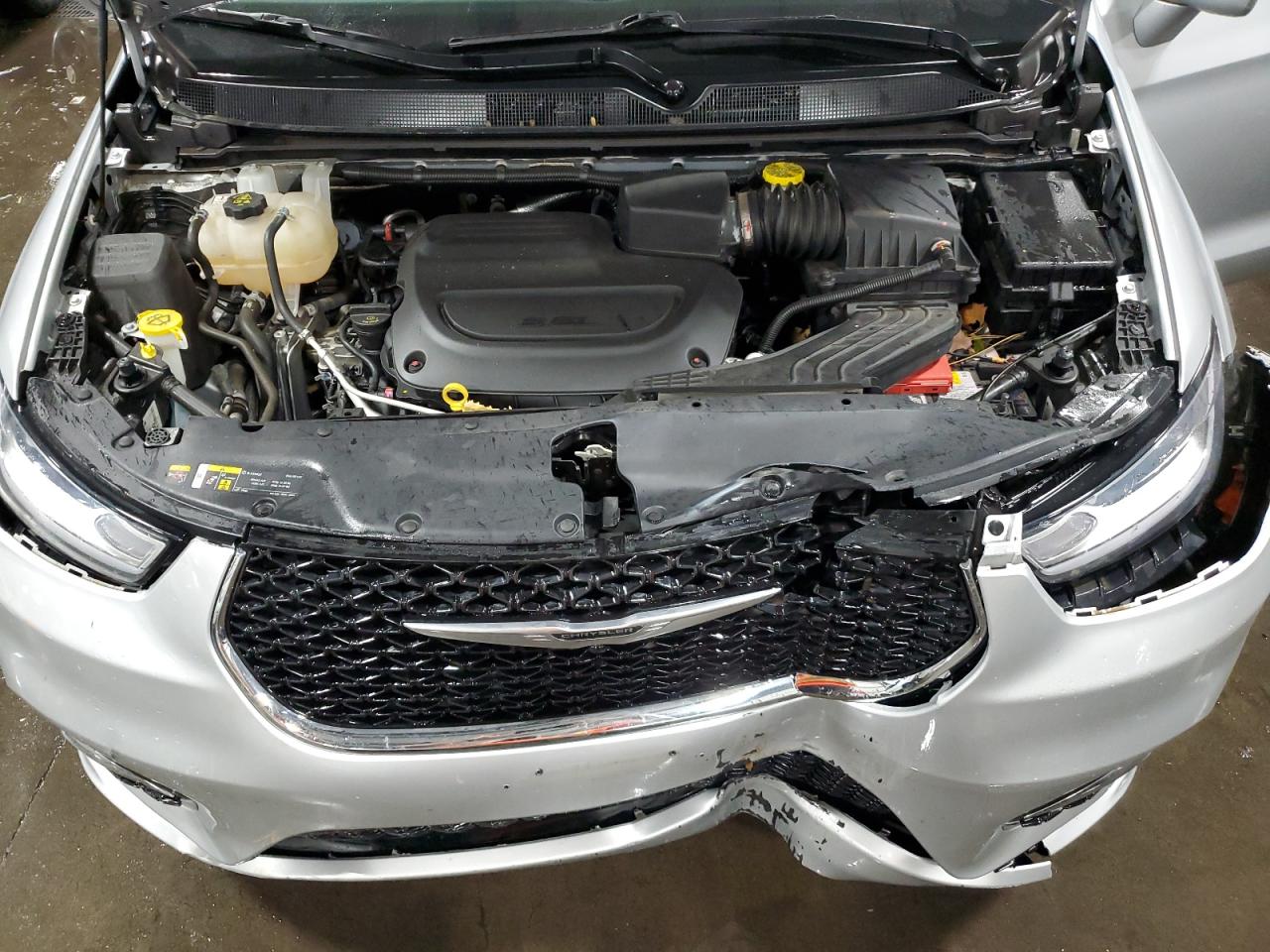 2022 Chrysler Pacifica Touring L VIN: 2C4RC1BG7NR172408 Lot: 85718945