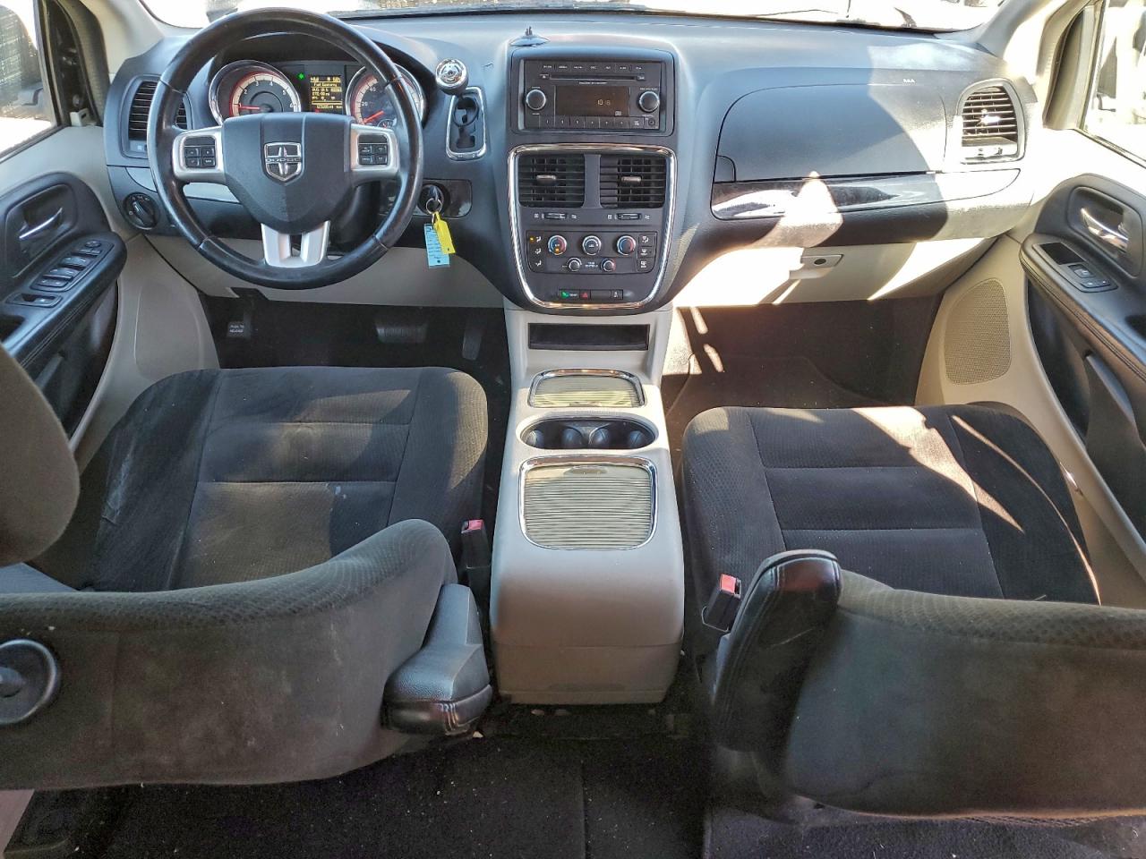 2016 Dodge Grand Caravan Sxt VIN: 2C4RDGCG4GR273732 Lot: 90973925