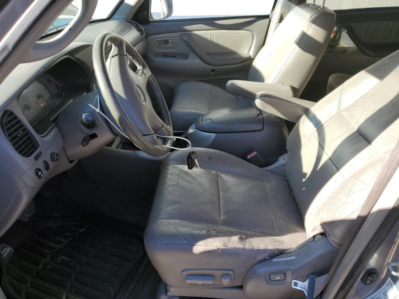 2001 Toyota Sequoia Limited VIN: 5TDBT48A11S027078 Lot: 90687635