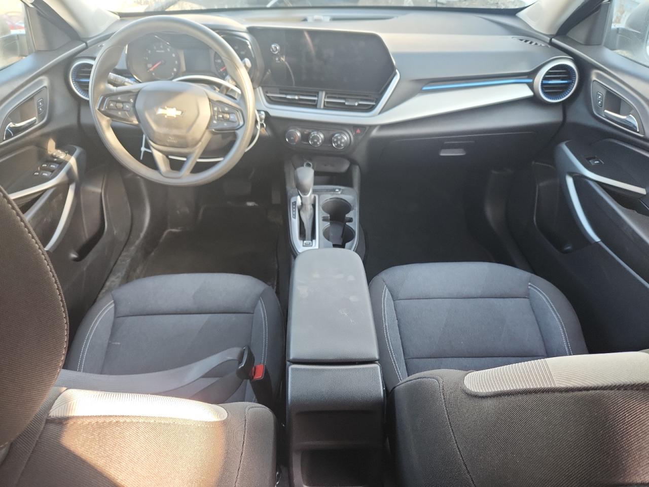 2025 Chevrolet Trax Ls VIN: KL77LFEP5SC117957 Lot: 81985235