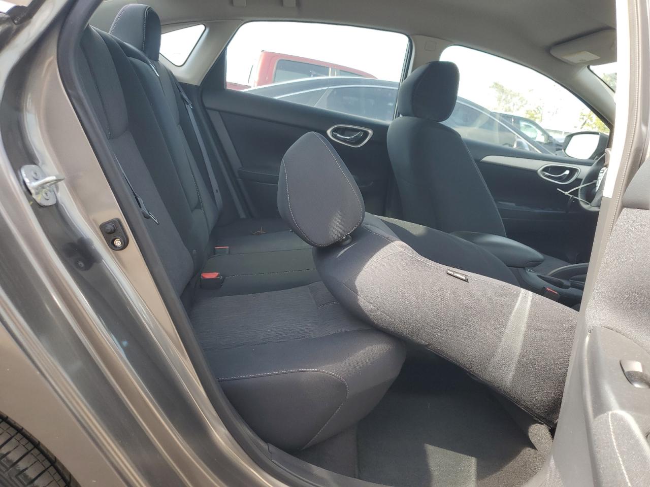 2015 Nissan Sentra S VIN: 3N1AB7AP9FL692096 Lot: 84059385