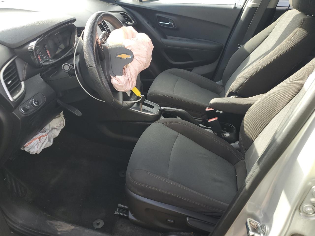 2020 Chevrolet Trax Ls VIN: KL7CJKSB7LB037900 Lot: 84383305