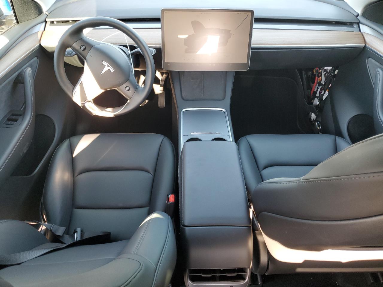 2025 Tesla Model Y VIN: 7SAYGDED8SF317193 Lot: 84065245