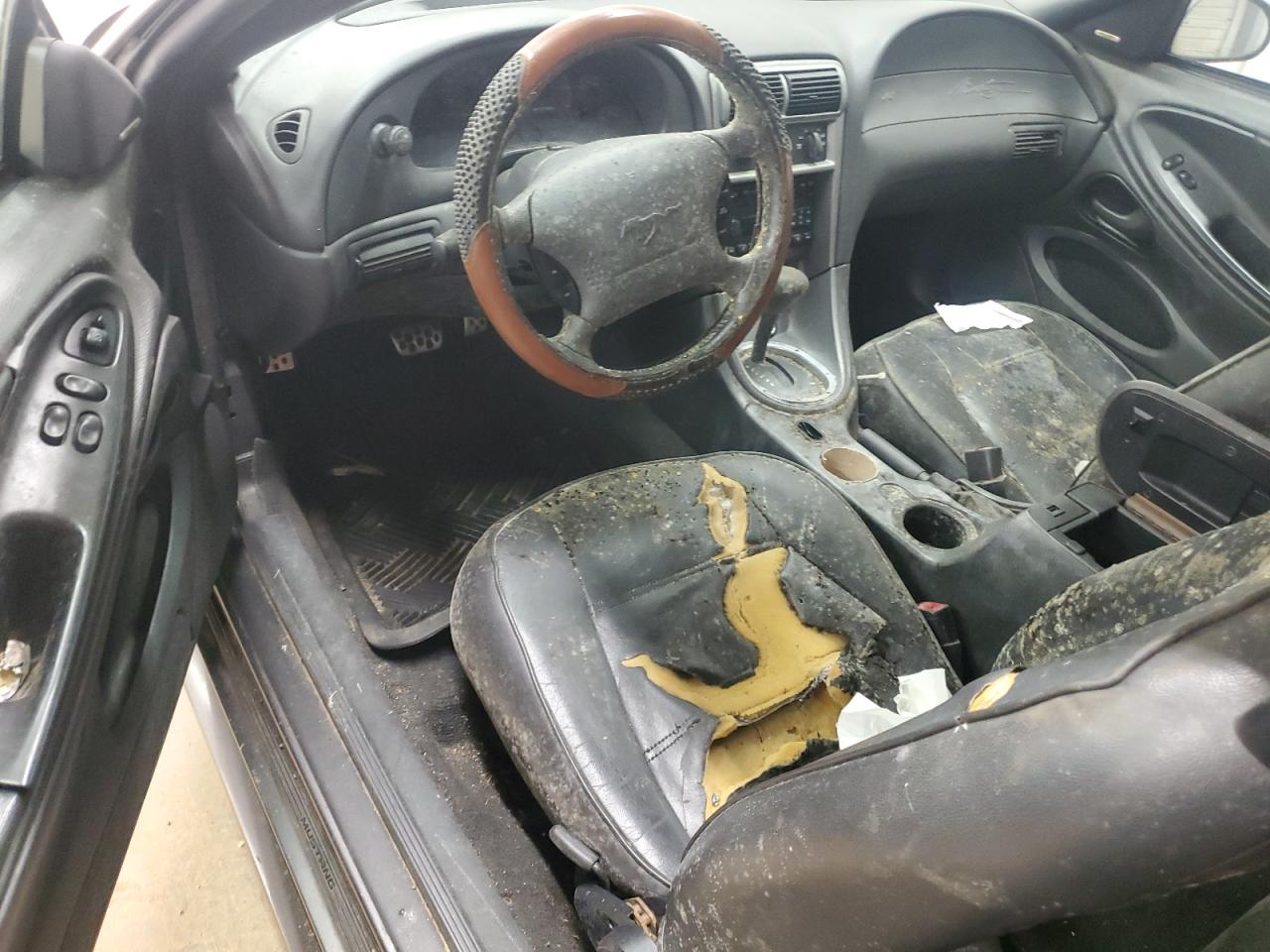 2004 Ford Mustang VIN: 1FAFP40604F189503 Lot: 69671295