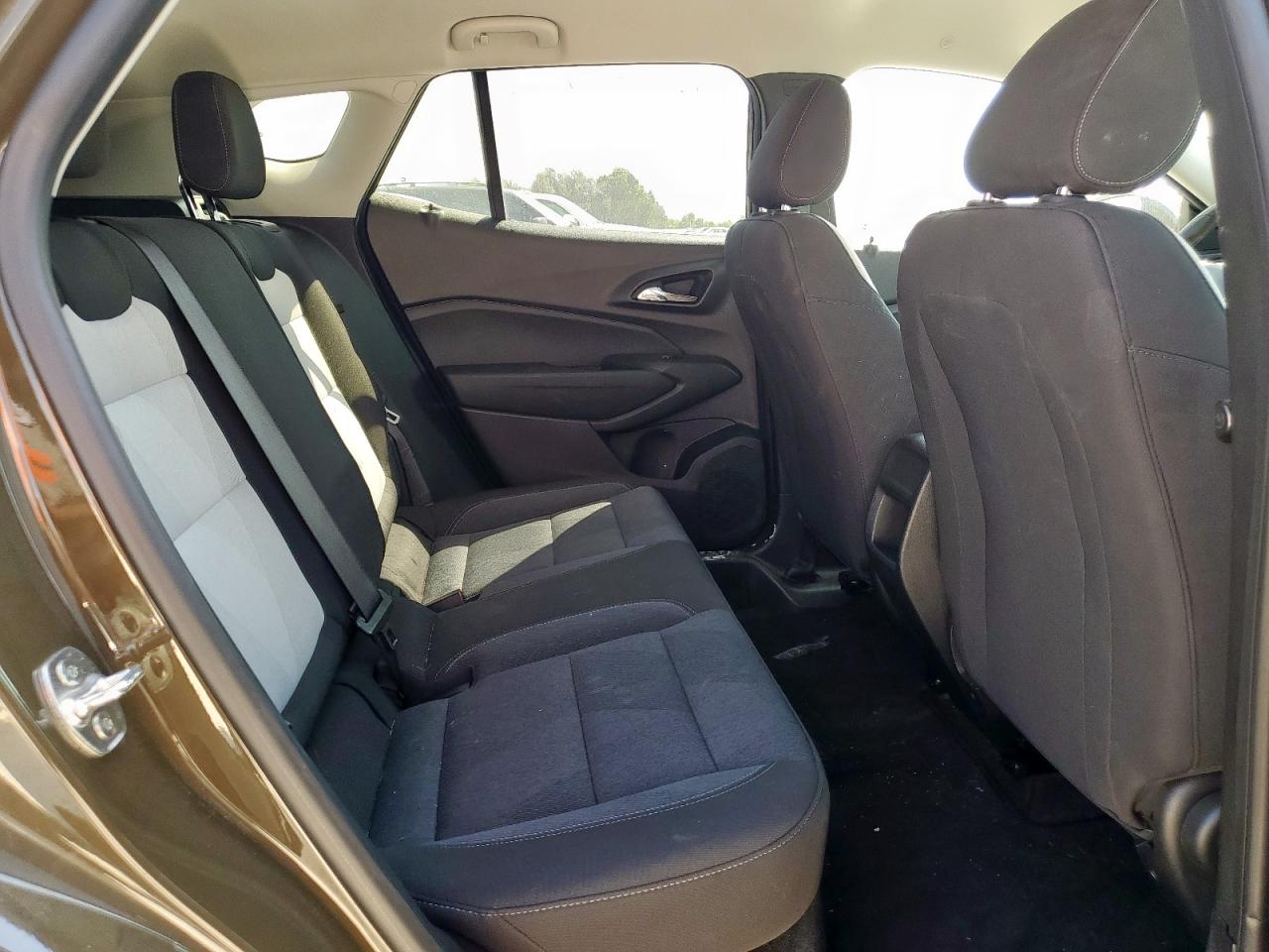 2024 Chevrolet Trax Ls VIN: KL77LFE2XRC114759 Lot: 85110195