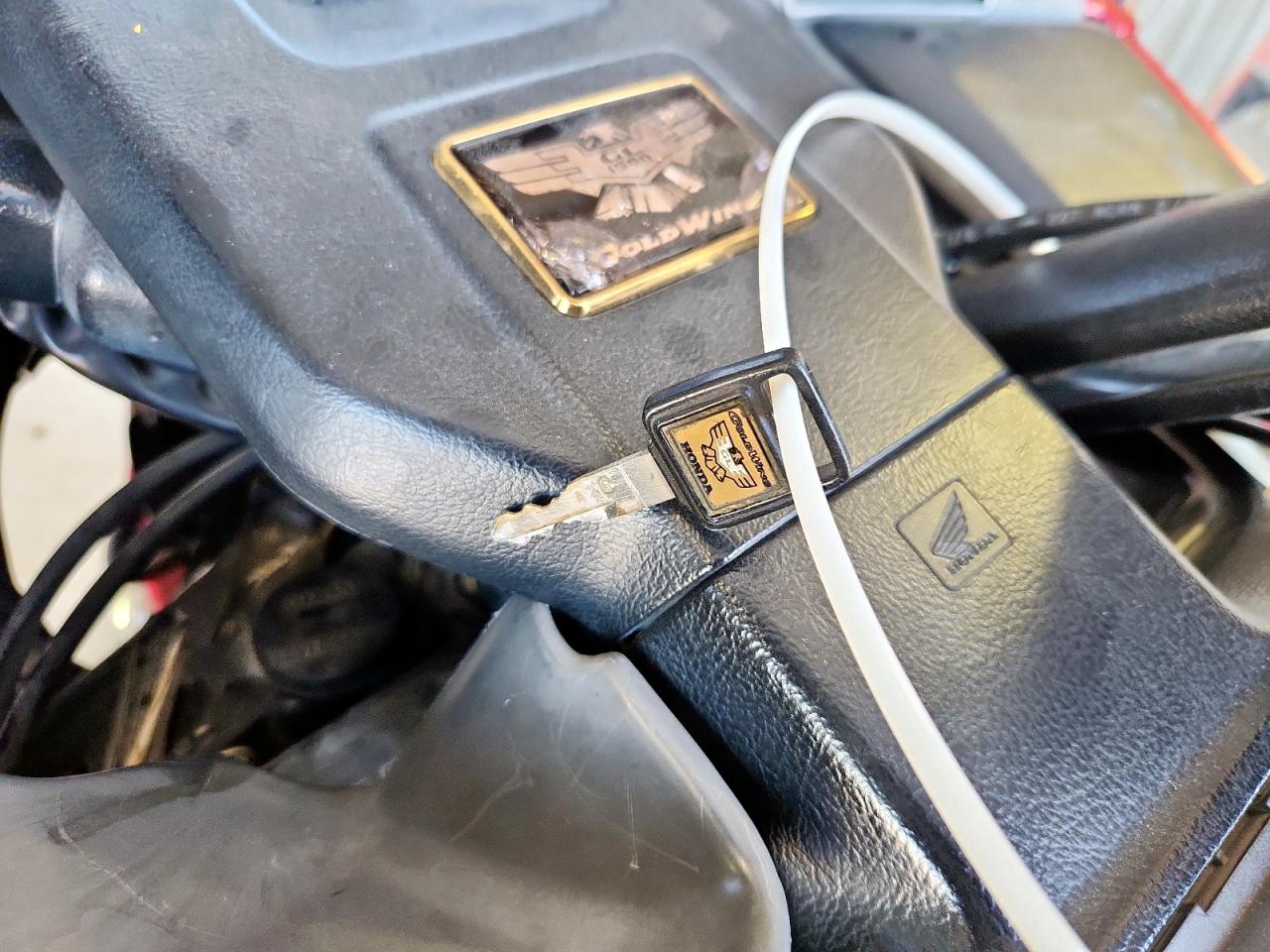 1998 Honda Gl1500 A VIN: 1HFSC2200WA002445 Lot: 85734315