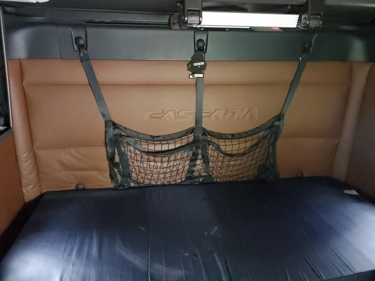 2020 Freightliner Cascadia 1 - Semi Truck VIN: 1FUJHHDR0LLLJ7051 Lot: 85519585