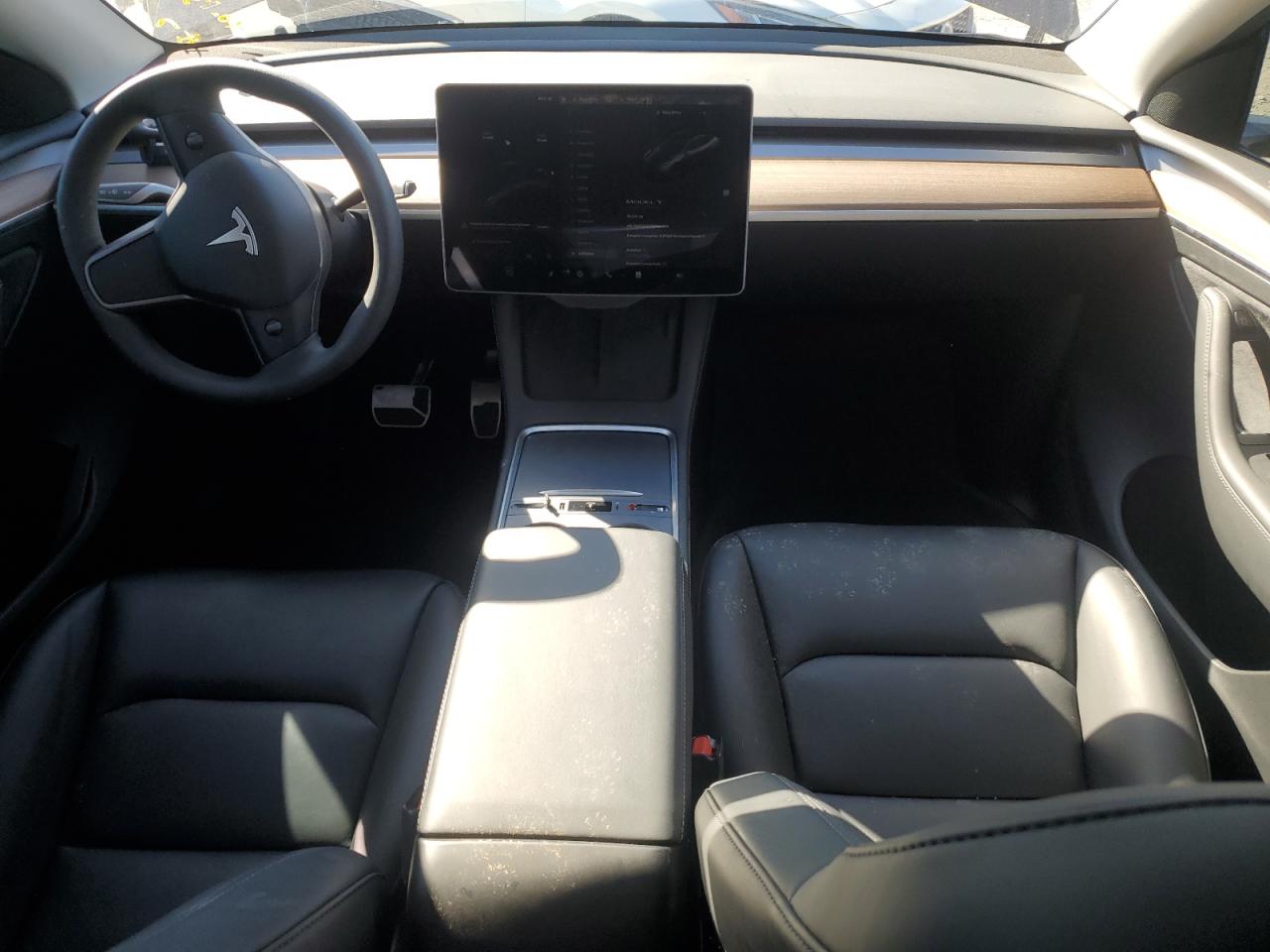 2024 Tesla Model Y VIN: 7SAYGDED7RF106609 Lot: 82500405