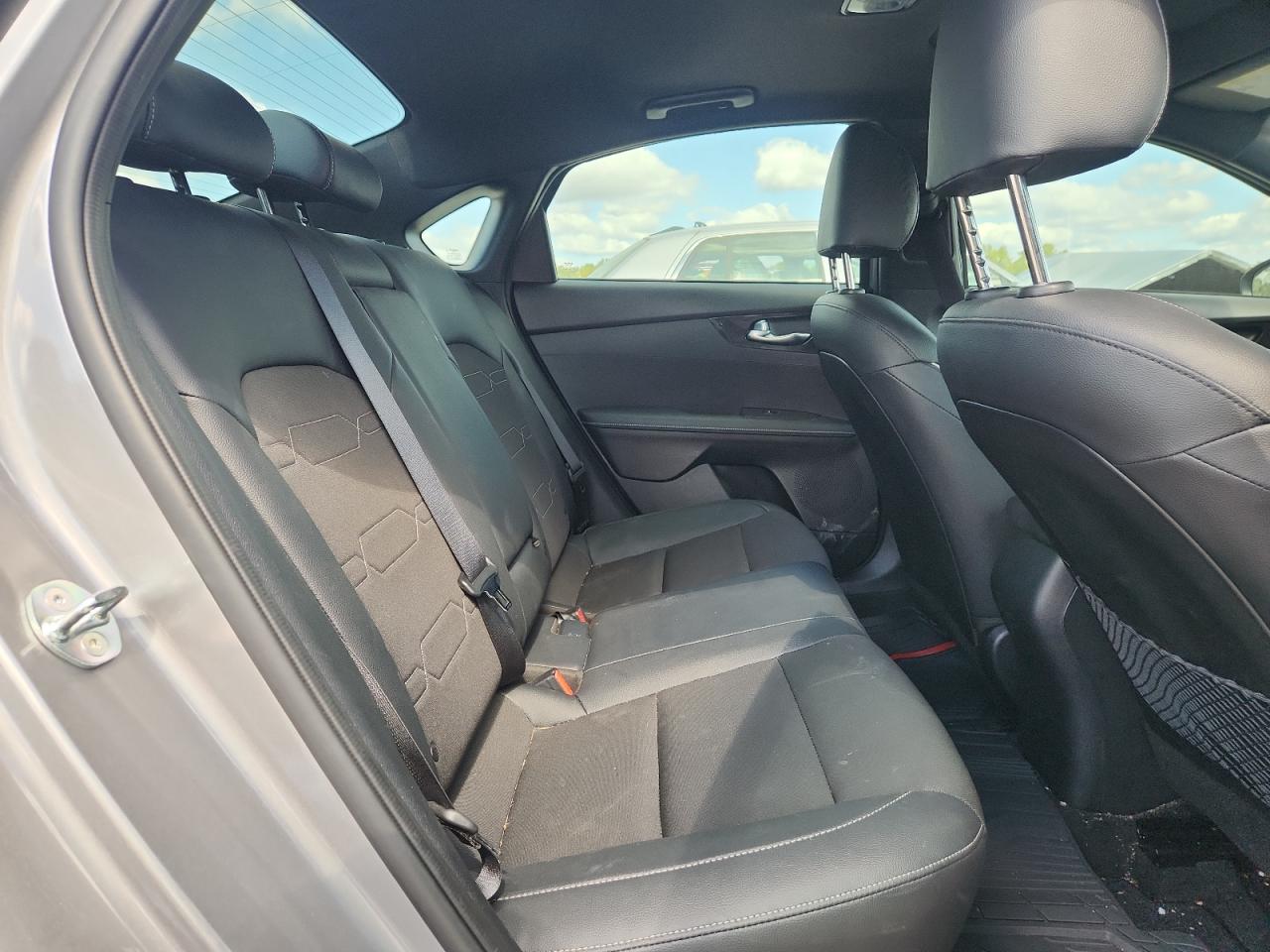 2024 Kia Forte Gt Line VIN: 3KPF54AD5RE776049 Lot: 82444115