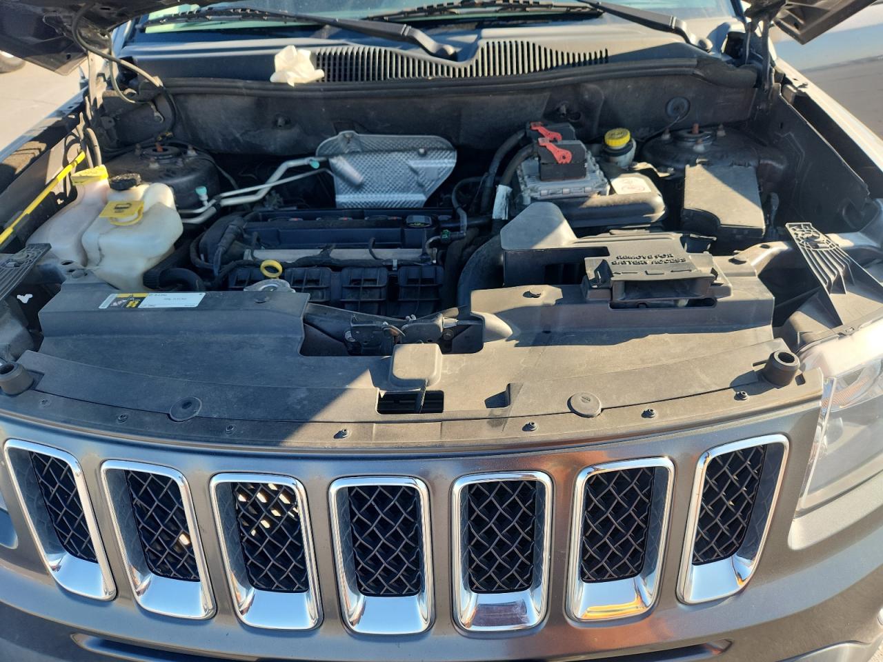 2015 Jeep Compass Sport VIN: 1C4NJCBAXFD284894 Lot: 84800375