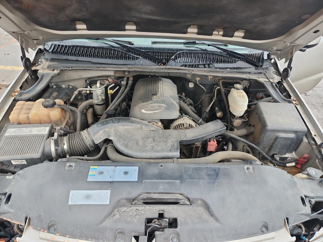 2005 Chevrolet Suburban VIN: 3GNEC16Z75G172545 Lot: 81623925