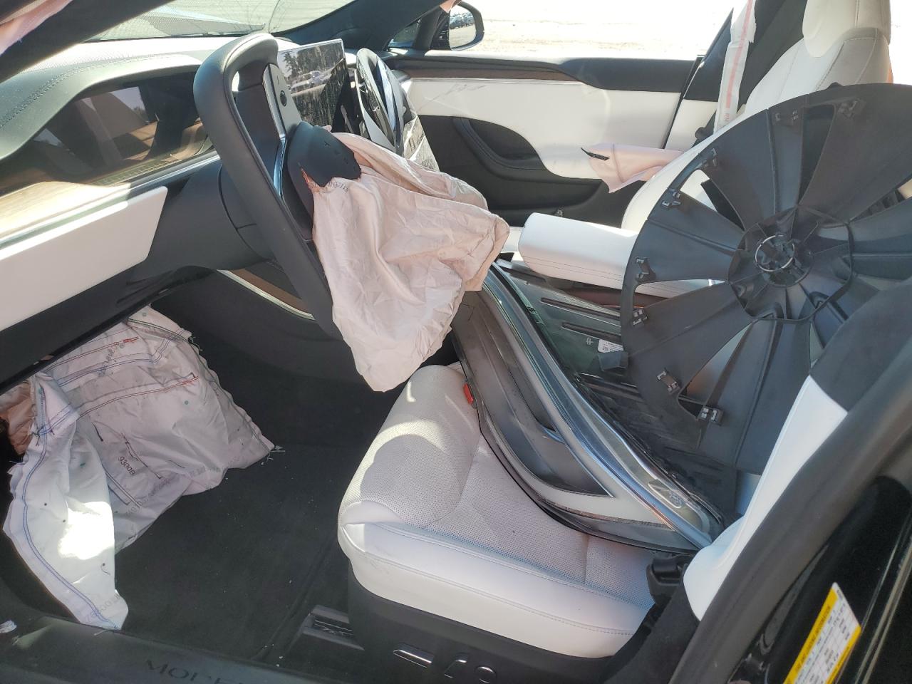 2022 Tesla Model S VIN: 5YJSA1E53NF463565 Lot: 90718035