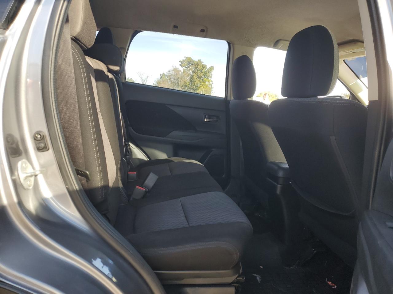 2015 Mitsubishi Outlander Es VIN: JA4AD2A39FZ009470 Lot: 85313795