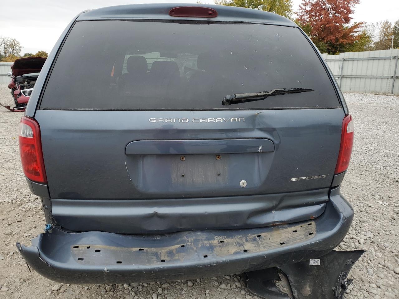 2001 Dodge Grand Caravan Sport VIN: 1B8GP443X1B261823 Lot: 82759685