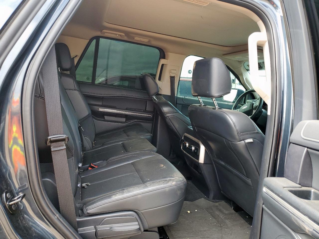 2024 Ford Expedition Xlt VIN: 1FMJU1J83REA72163 Lot: 85383575