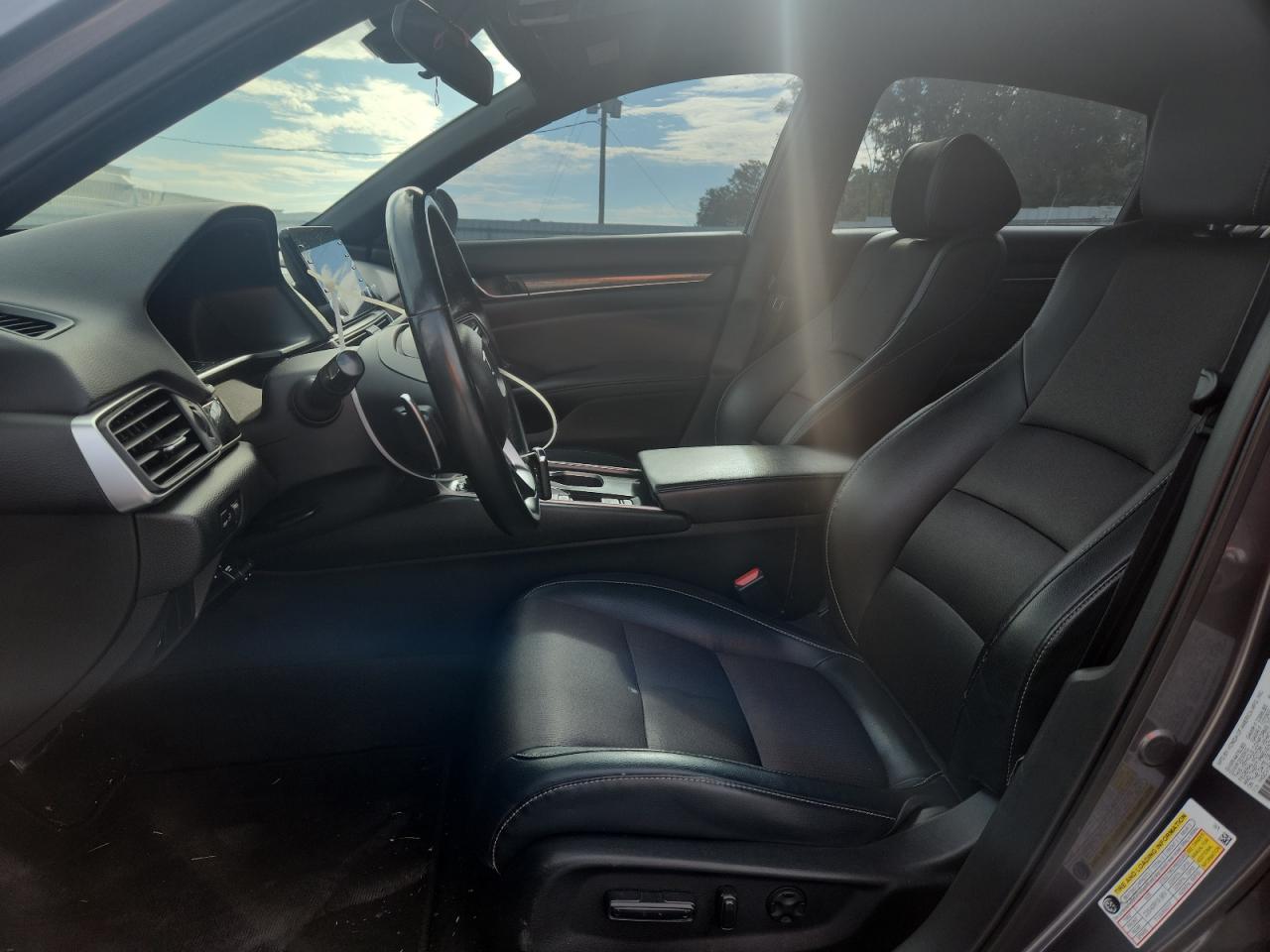 2018 Honda Accord Sport VIN: 1HGCV1F33JA228920 Lot: 81949185