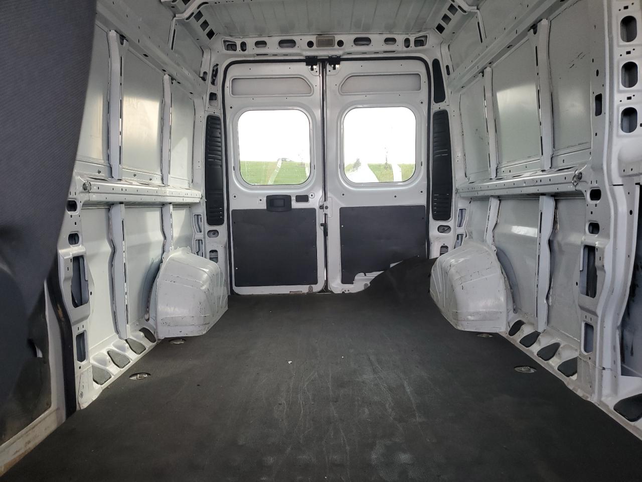 2021 Ram Promaster 2500 2500 High VIN: 3C6LRVDG4ME527728 Lot: 82406785