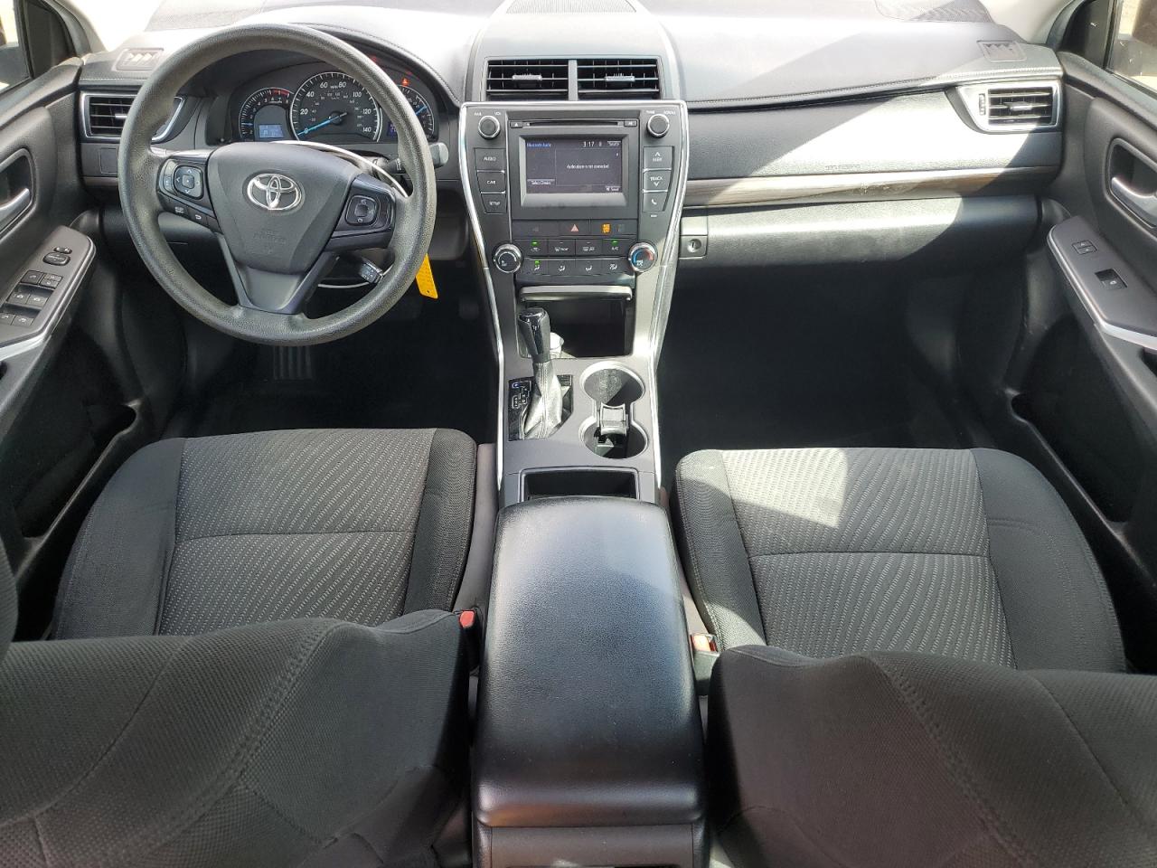 2015 Toyota Camry Le VIN: 4T1BF1FK3FU490078 Lot: 82317675