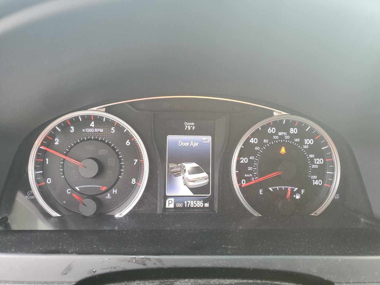 2015 Toyota Camry Le VIN: 4T1BF1FK4FU901066 Lot: 82366655