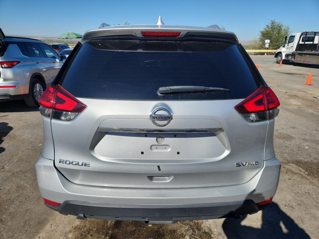2017 Nissan Rogue S VIN: KNMAT2MV8HP608753 Lot: 82261385
