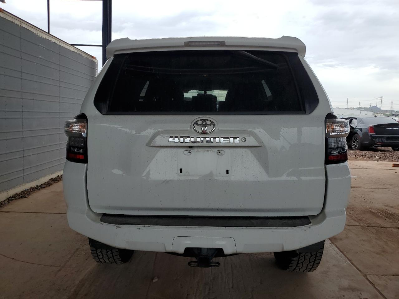 2017 Toyota 4Runner Sr5/Sr5 Premium VIN: JTEBU5JR4H5469061 Lot: 82392415