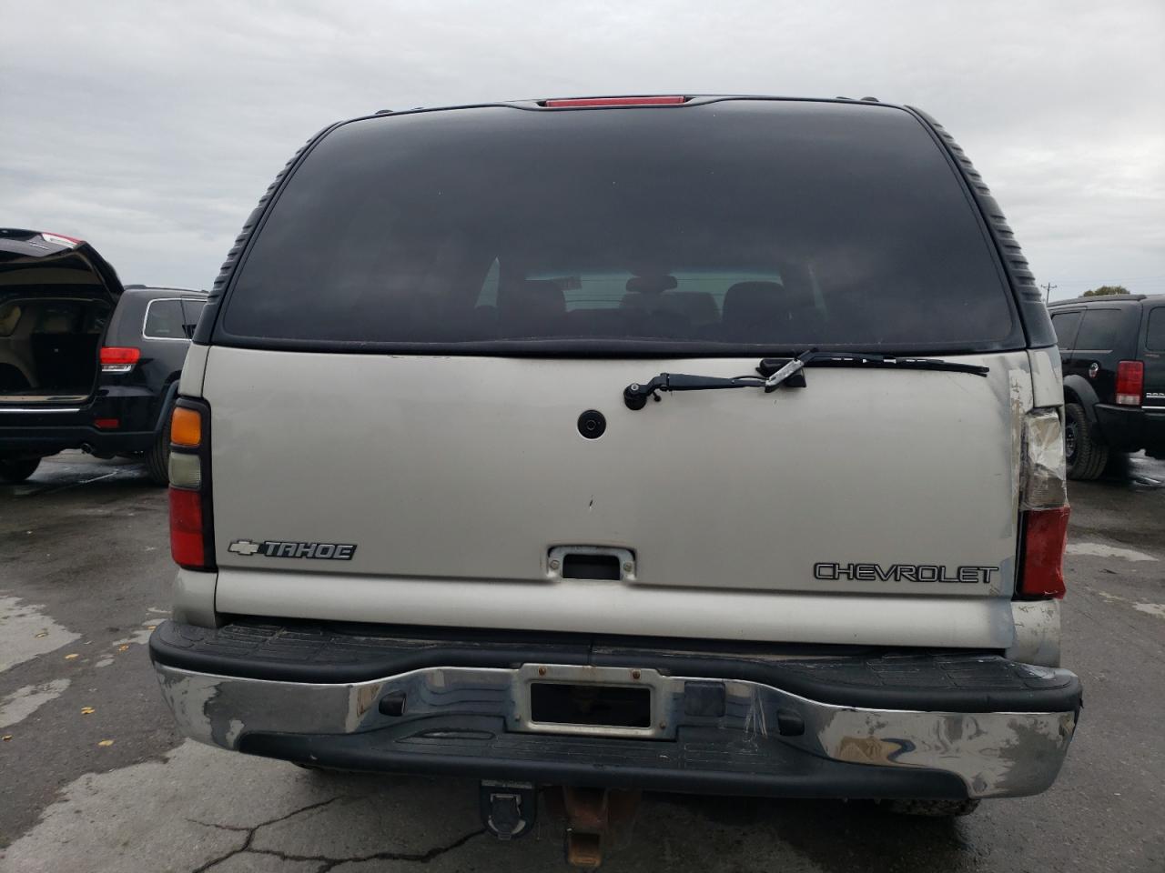 2005 Chevrolet Tahoe C1500 VIN: 1GNEC13TX5R125185 Lot: 81866125