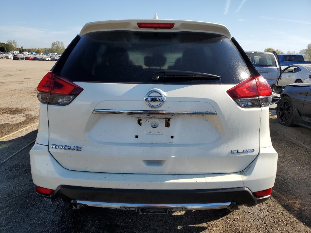 2017 Nissan Rogue Sv VIN: 5N1AT2MV3HC831365 Lot: 84792545