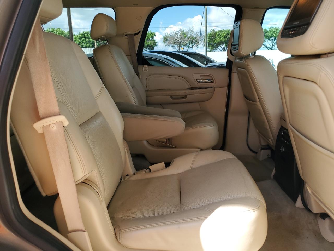 2007 Cadillac Escalade Luxury VIN: 1GYEC63897R339244 Lot: 85378395