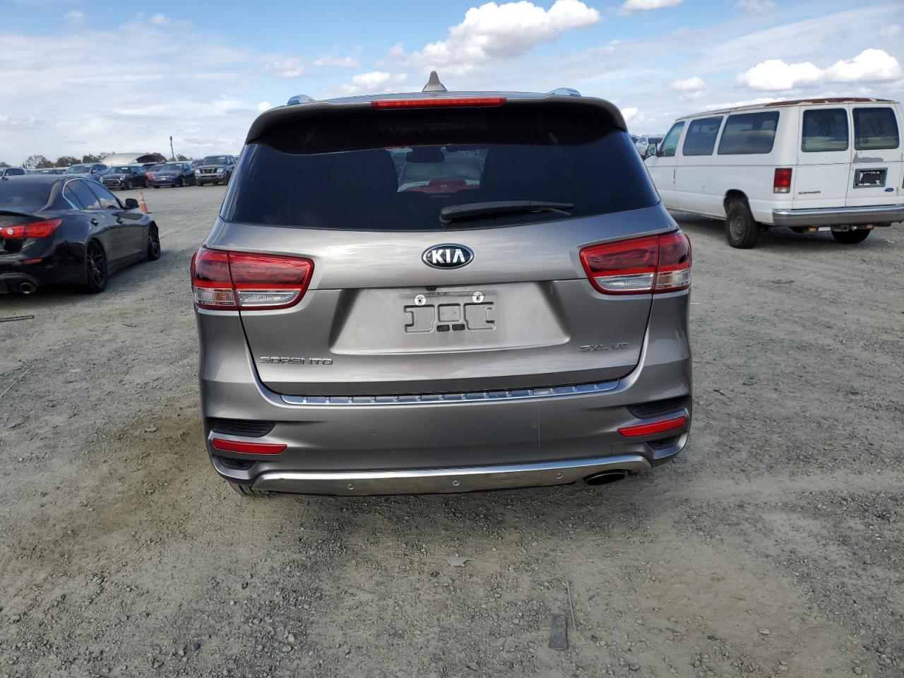 2017 Kia Sorento Sx VIN: 5XYPKDA56HG205354 Lot: 82463335