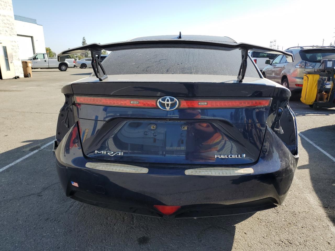 2018 Toyota Mirai VIN: JTDBVRBD9JA003926 Lot: 84959435