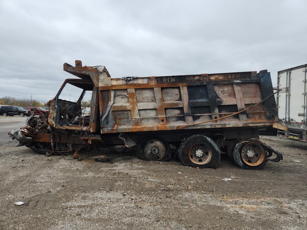 2005 Sterling L9500 Dump Truck VIN: 2FZHAZCV45AU44203 Lot: 85092925