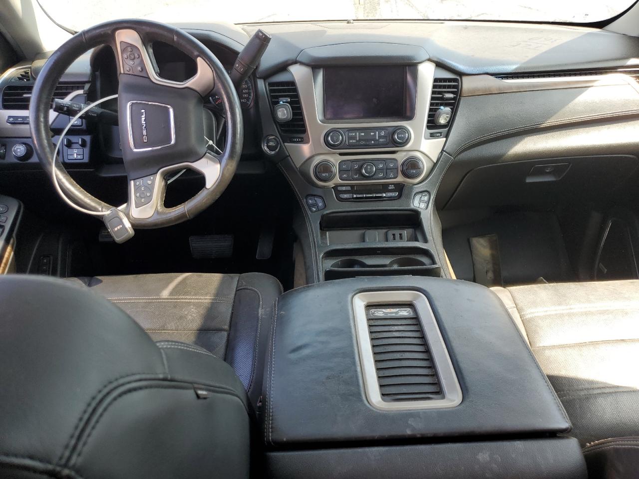 2018 GMC Yukon Denali VIN: 1GKS2CKJXJR263690 Lot: 85737295
