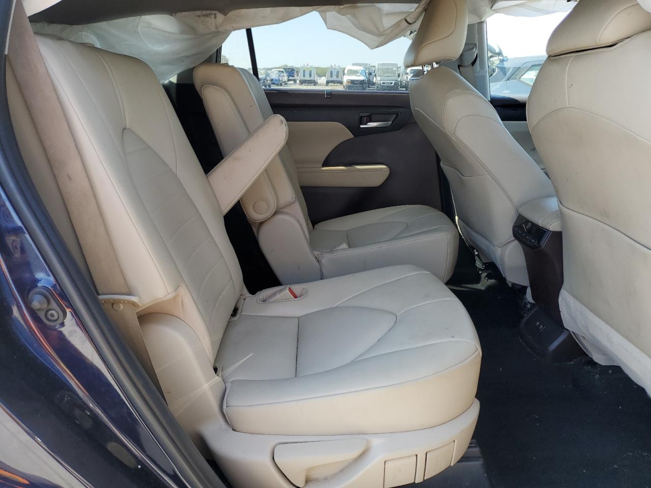 2021 Toyota Highlander Xle VIN: 5TDGZRBH4MS088145 Lot: 82003925