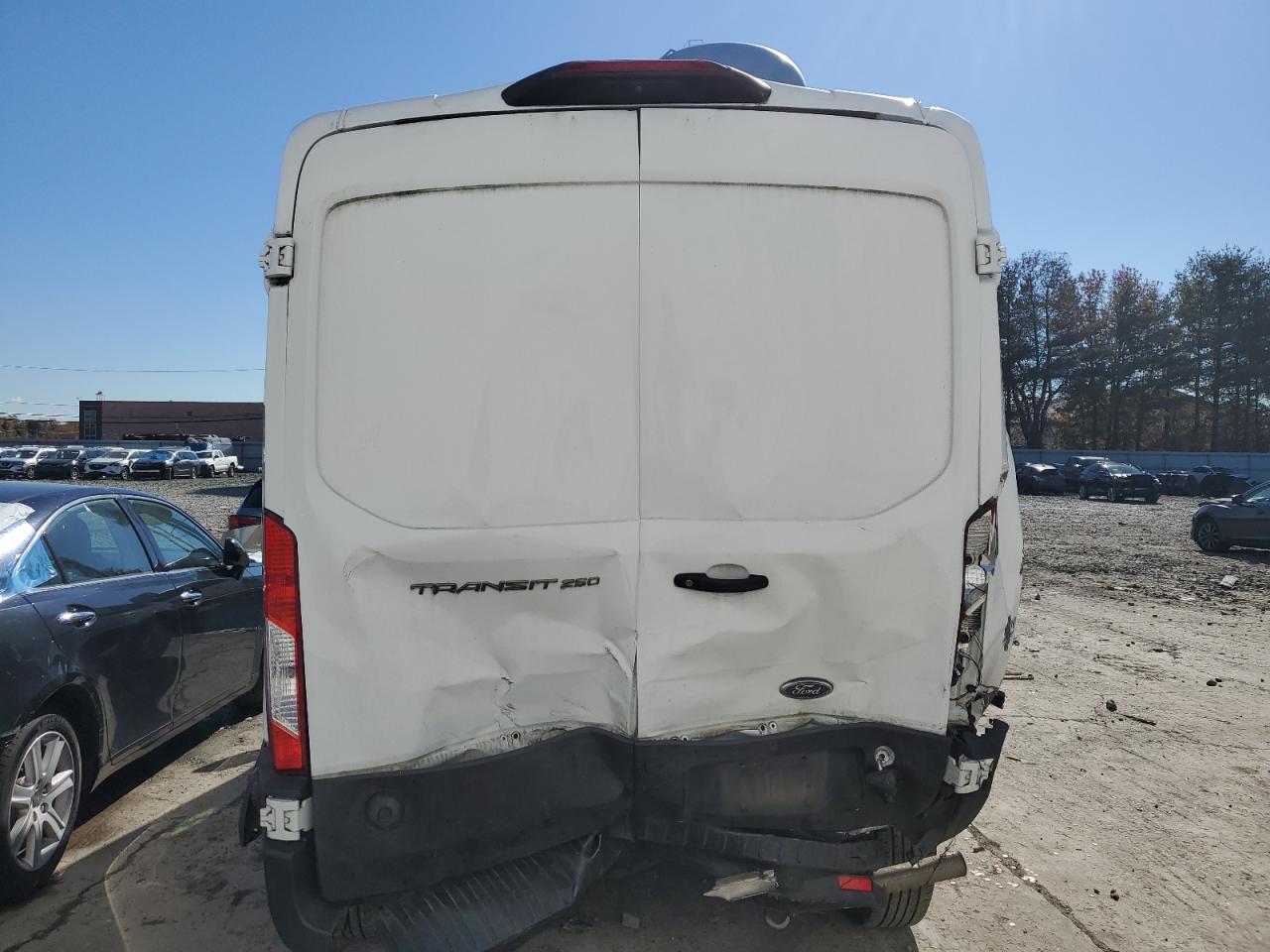 2020 Ford Transit T-250 VIN: 1FTBR1C8XLKA74105 Lot: 90245205